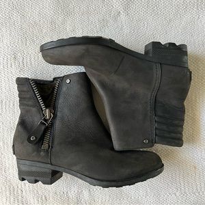 Sorel snow booties